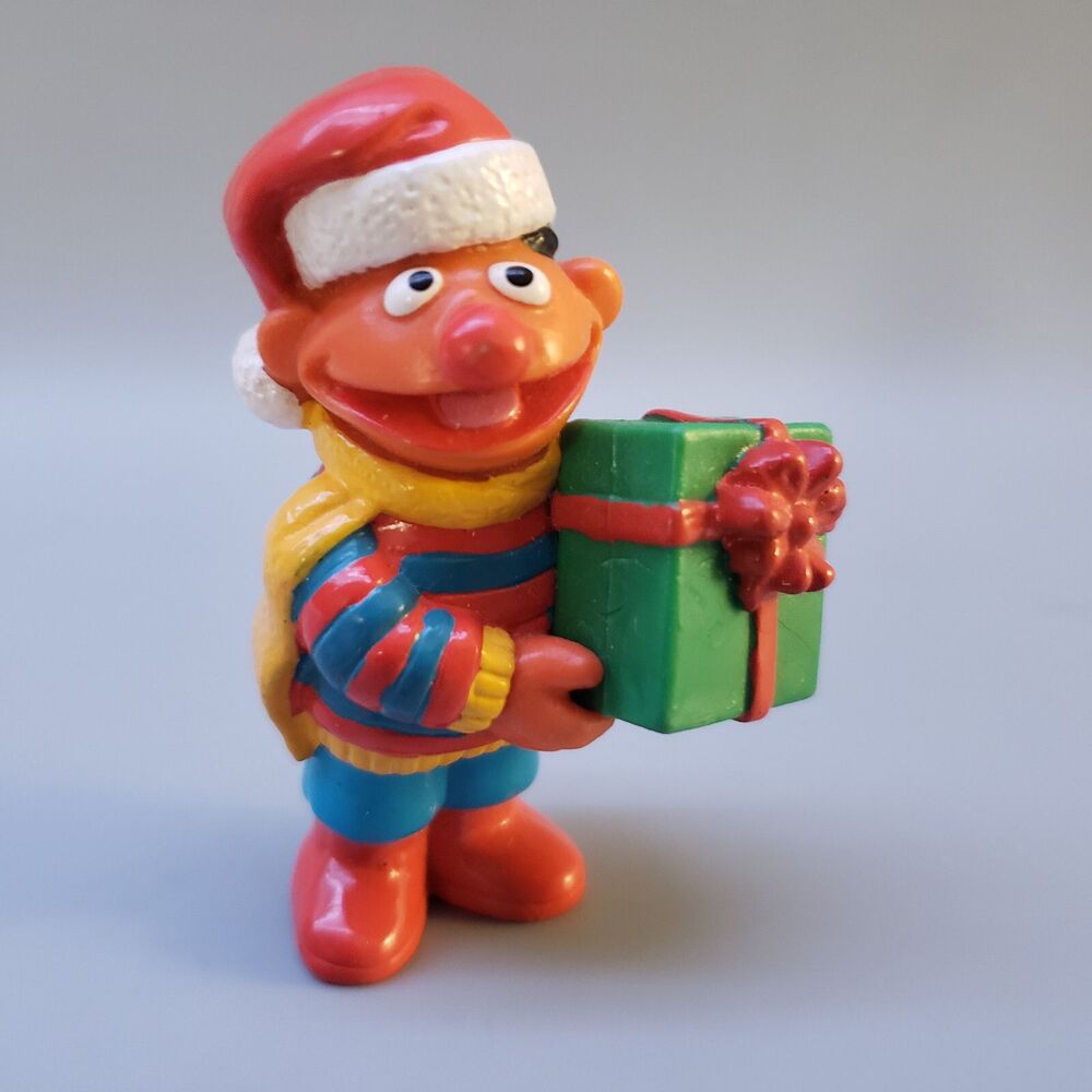 Vintage Sesame Street 2½" Ernie Christmas Present Muppets Inc Applause Figure